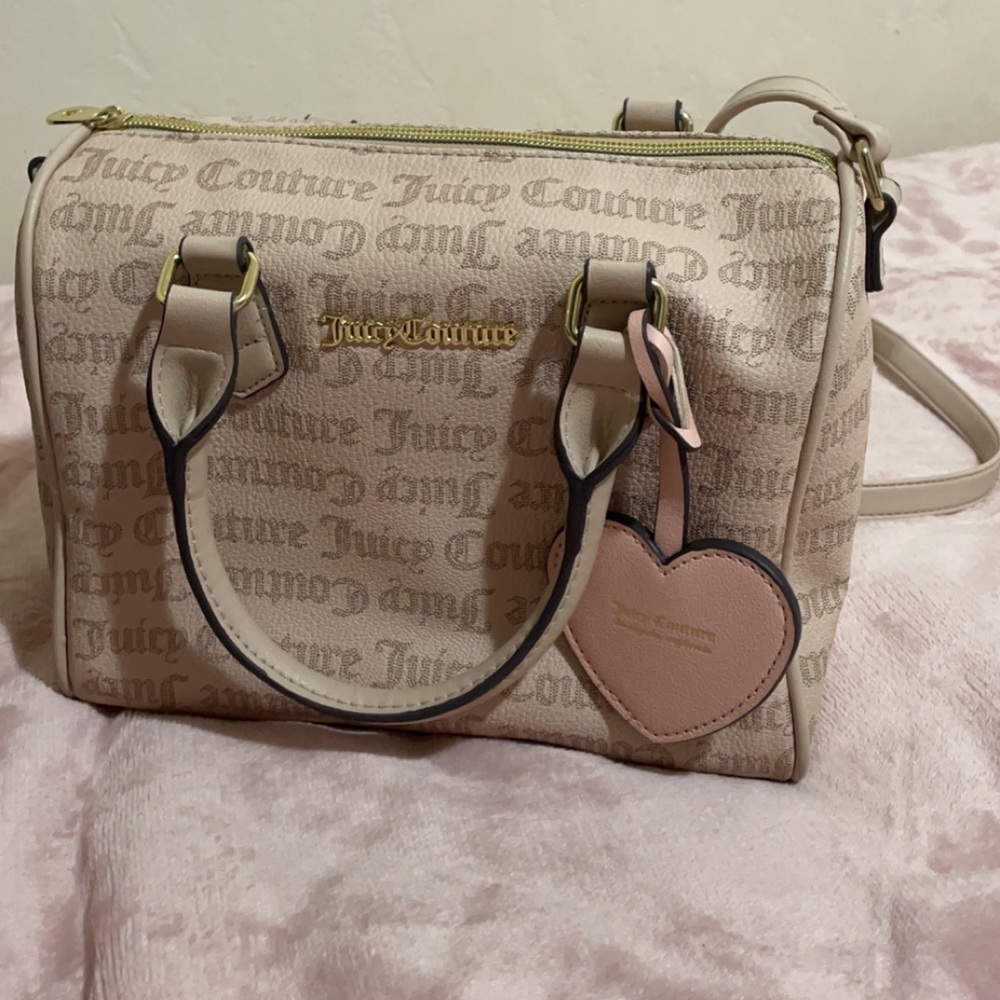 Juicy couture speedy satchel in good condition, looking for a loving home